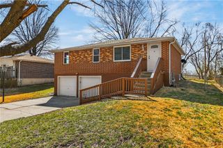 5909 NE 45th Terrace, Kansas City, MO 64117