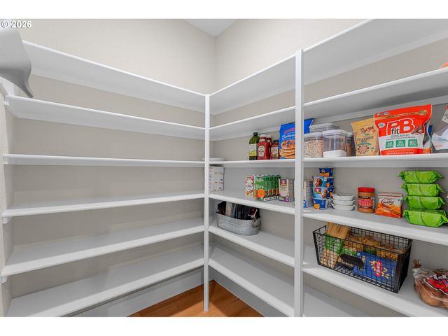 17847 S HIDDEN LAKE Dr, Oregon City, OR 97045