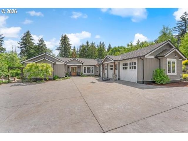 17847 S HIDDEN LAKE Dr, Oregon City, OR 97045