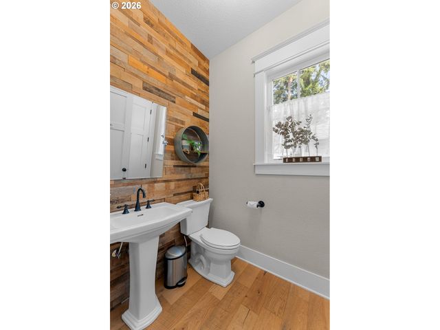 17847 S HIDDEN LAKE Dr, Oregon City, OR 97045
