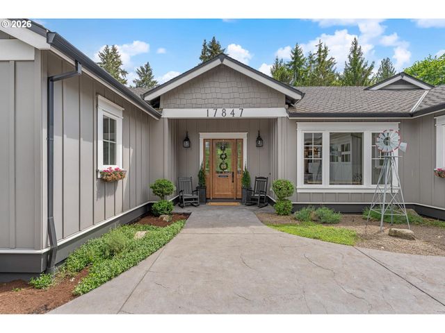17847 S HIDDEN LAKE Dr, Oregon City, OR 97045
