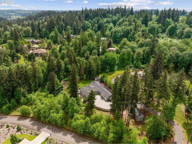 17847 S HIDDEN LAKE Dr, Oregon City, OR 97045