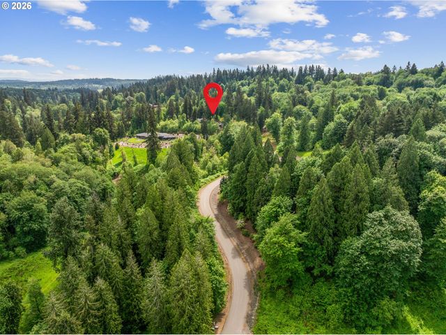 17847 S HIDDEN LAKE Dr, Oregon City, OR 97045