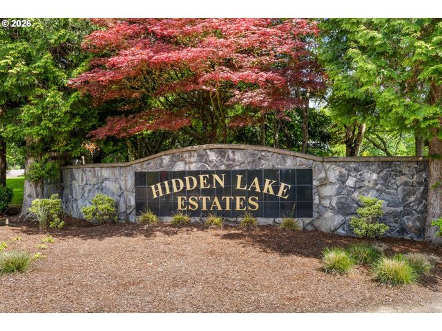 17847 S HIDDEN LAKE Dr, Oregon City, OR 97045