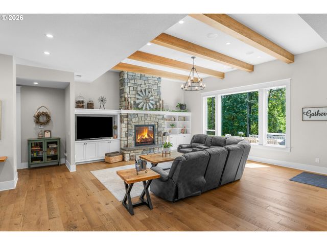17847 S HIDDEN LAKE Dr, Oregon City, OR 97045