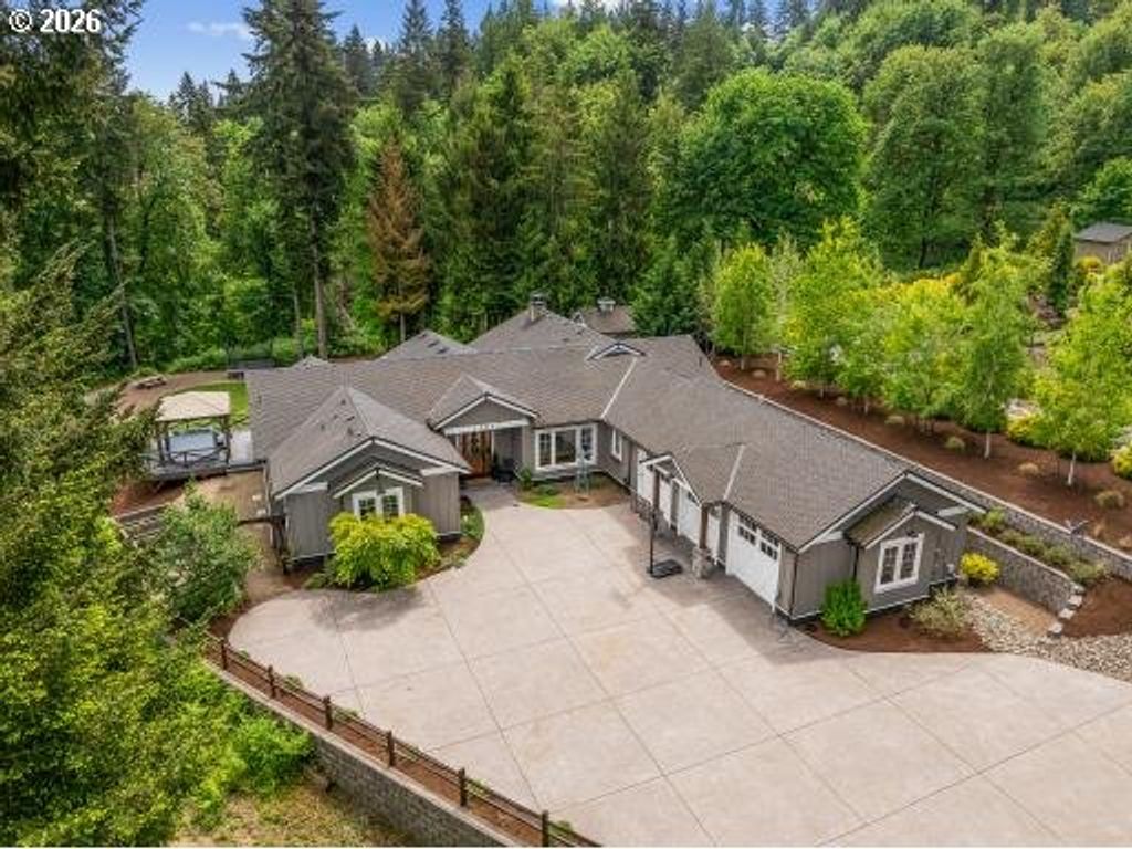 17847 S HIDDEN LAKE Dr, Oregon City, OR 97045