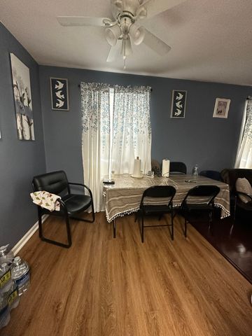 130 E St, Clarksville, TN 37042