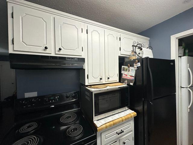 130 E St, Clarksville, TN 37042