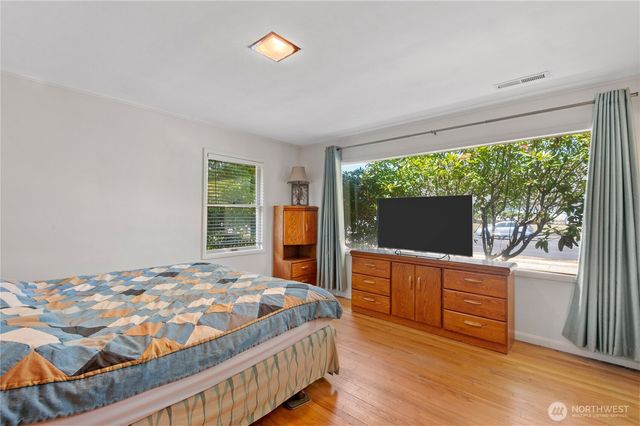 2615 Ocean Beach Highway, Longview, WA 98632