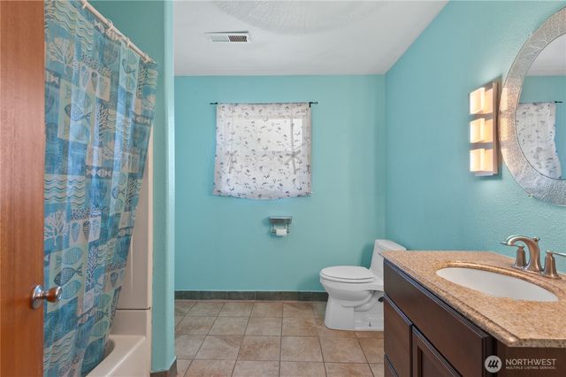 2615 Ocean Beach Highway, Longview, WA 98632