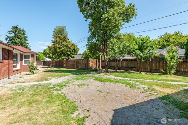 2615 Ocean Beach Highway, Longview, WA 98632