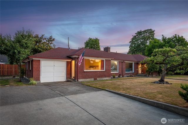 2615 Ocean Beach Highway, Longview, WA 98632