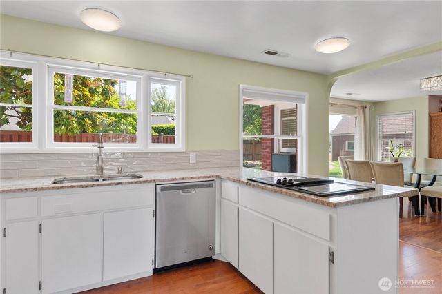 2615 Ocean Beach Highway, Longview, WA 98632