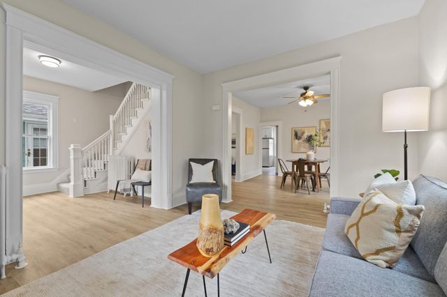 413 Knox Avenue N, Minneapolis, MN 55405
