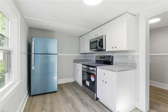 124 Wellons ST, Suffolk, VA 23434