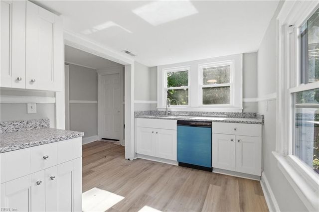 124 Wellons ST, Suffolk, VA 23434