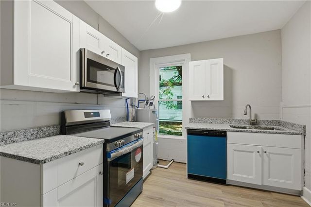 124 Wellons ST, Suffolk, VA 23434