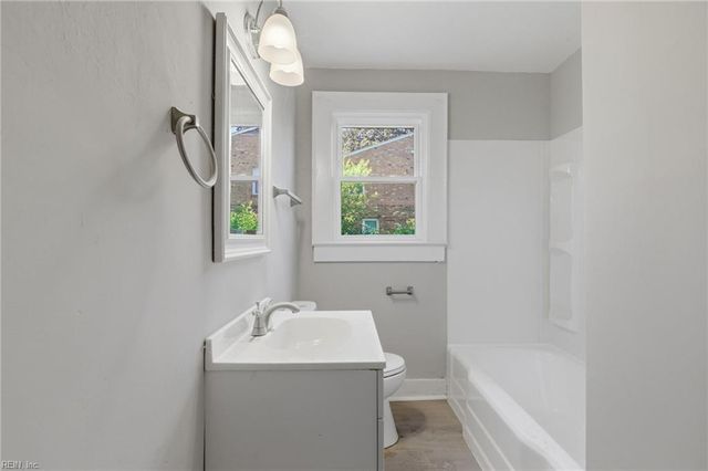 124 Wellons ST, Suffolk, VA 23434