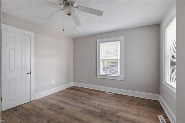 124 Wellons ST, Suffolk, VA 23434