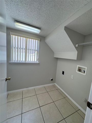 1854 MEADOW POND WAY, Orlando, FL 32824