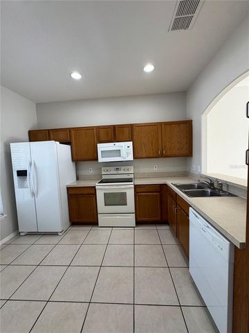 1854 MEADOW POND WAY, Orlando, FL 32824