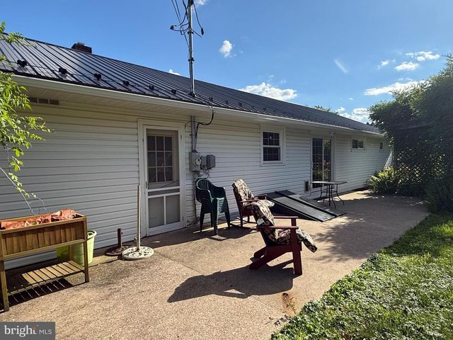1030 SAINT PAUL ST, Lewisburg, PA 17837