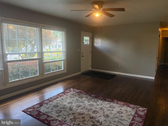 1030 SAINT PAUL ST, Lewisburg, PA 17837