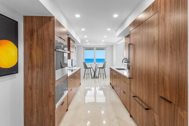 901 E Camino Real 15d, Boca Raton, FL 33432