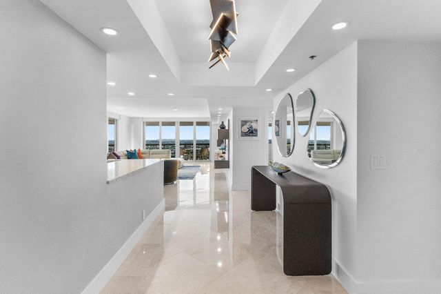 901 E Camino Real 15d, Boca Raton, FL 33432