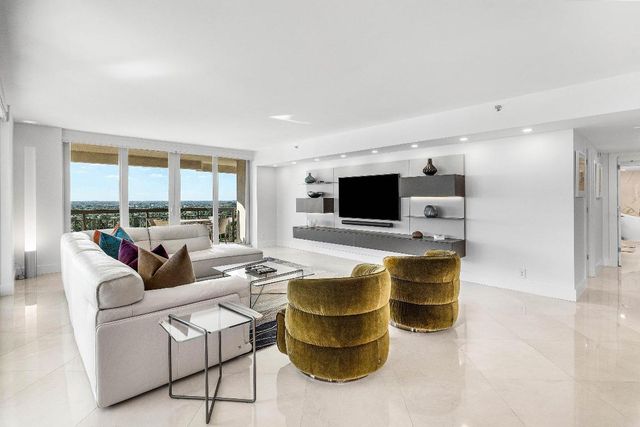 901 E Camino Real 15d, Boca Raton, FL 33432