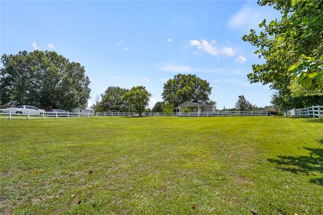 123 Bass Drive, Fair Play, SC 29643