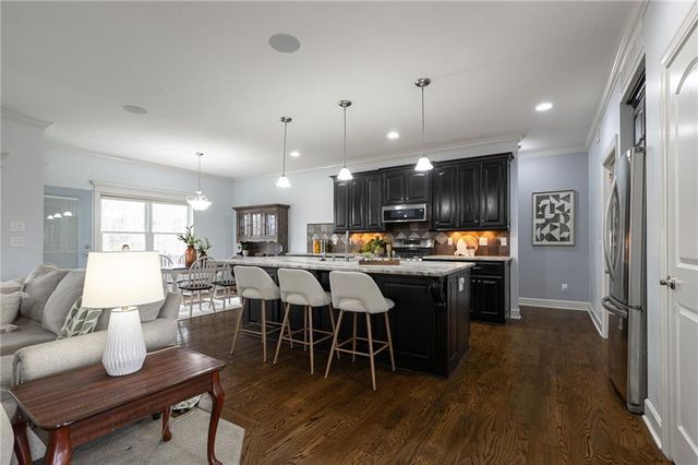 12815 Hubbard Road, Kansas City, KS 66109