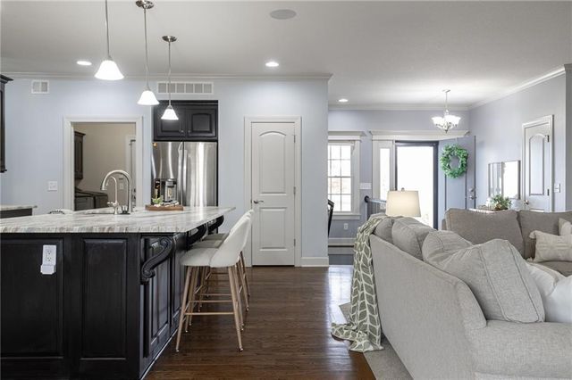 12815 Hubbard Road, Kansas City, KS 66109