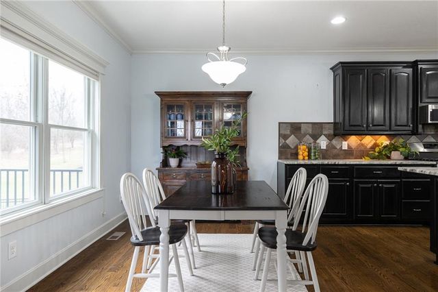 12815 Hubbard Road, Kansas City, KS 66109