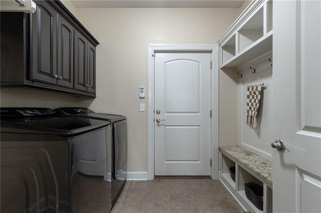 12815 Hubbard Road, Kansas City, KS 66109