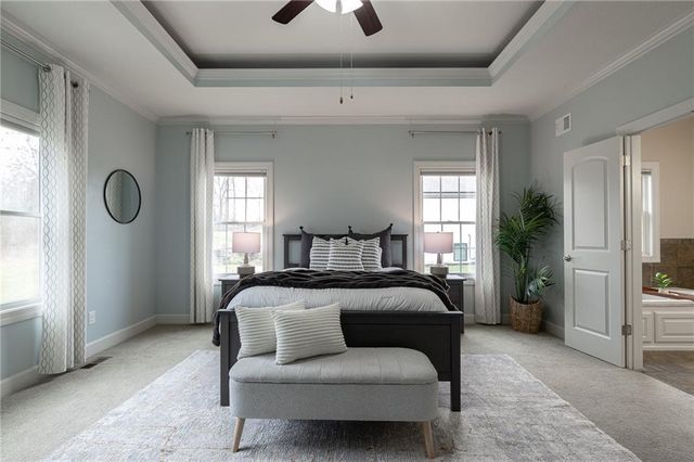 12815 Hubbard Road, Kansas City, KS 66109