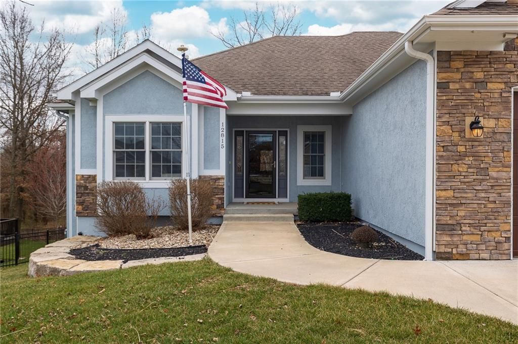 12815 Hubbard Road, Kansas City, KS 66109