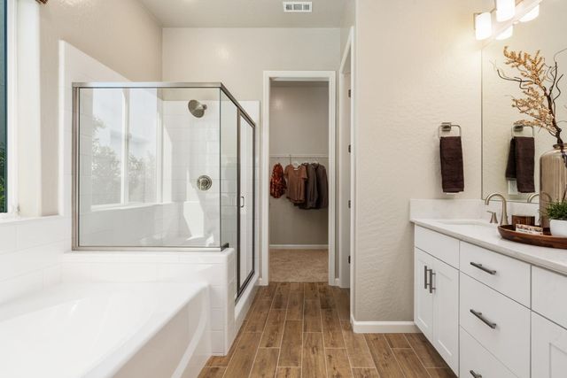 739 Solar Lane, Clovis, CA 93619