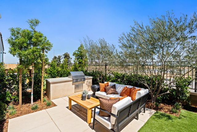 739 Solar Lane, Clovis, CA 93619