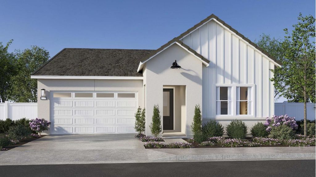739 Solar Lane, Clovis, CA 93619