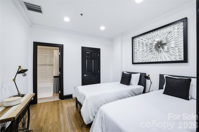 127 N Tryon Street 303, Charlotte, NC 28202