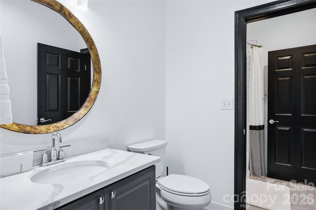 127 N Tryon Street 303, Charlotte, NC 28202