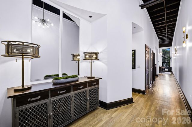 127 N Tryon Street 303, Charlotte, NC 28202