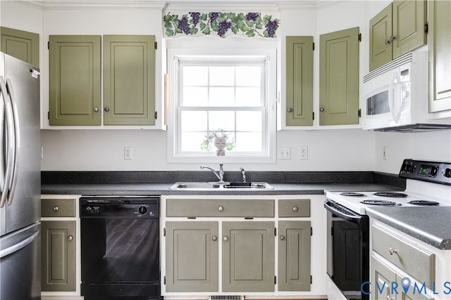 11701 Clear Ridge Dr, Chesterfield, VA 23112