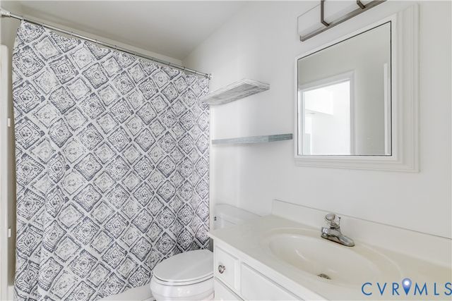 11701 Clear Ridge Dr, Chesterfield, VA 23112