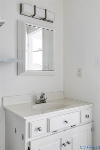 11701 Clear Ridge Dr, Chesterfield, VA 23112