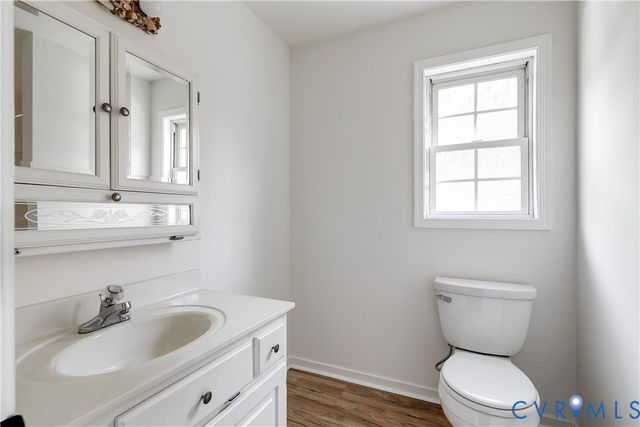 11701 Clear Ridge Dr, Chesterfield, VA 23112