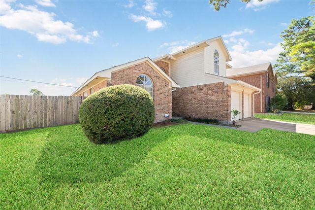 3327 Keygate Drive, Spring, TX 77388