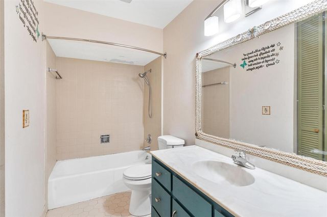2500 URICK STREET, Fruitland Park, FL 34731