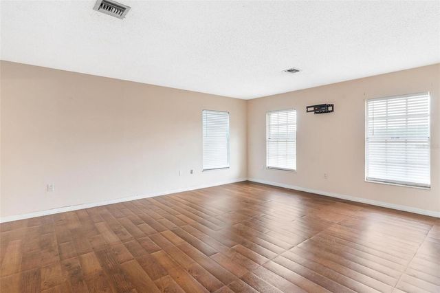 2500 URICK STREET, Fruitland Park, FL 34731